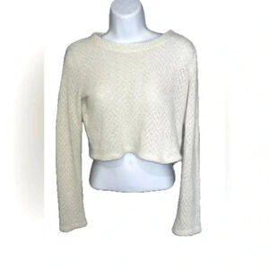 Tres bien cream ivory cropped sweater